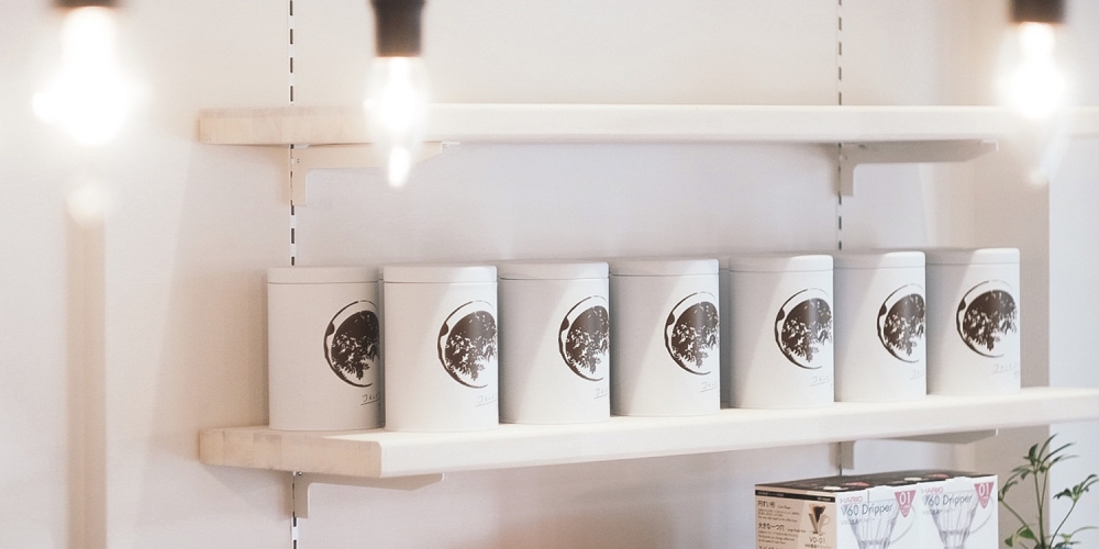 コモレビコーヒー焙煎所｜店舗ロゴ 企業ロゴ（CI・VI）やブランドロゴに特化したグラフィックデザイン事務所｜COSYDESIGN（株式会社